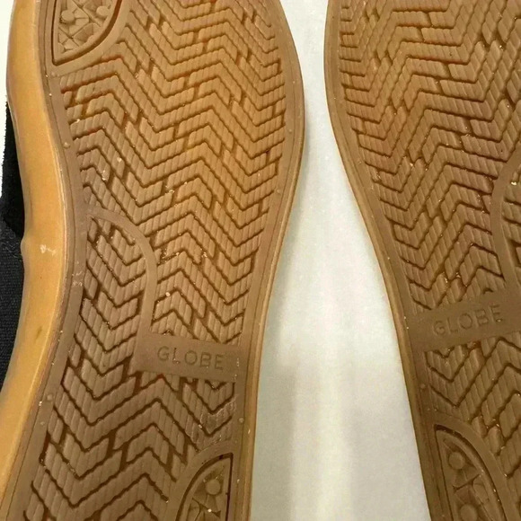 Globe black suede and canvas with g sole sneakers men’s size 11 - Picture 6 of 8